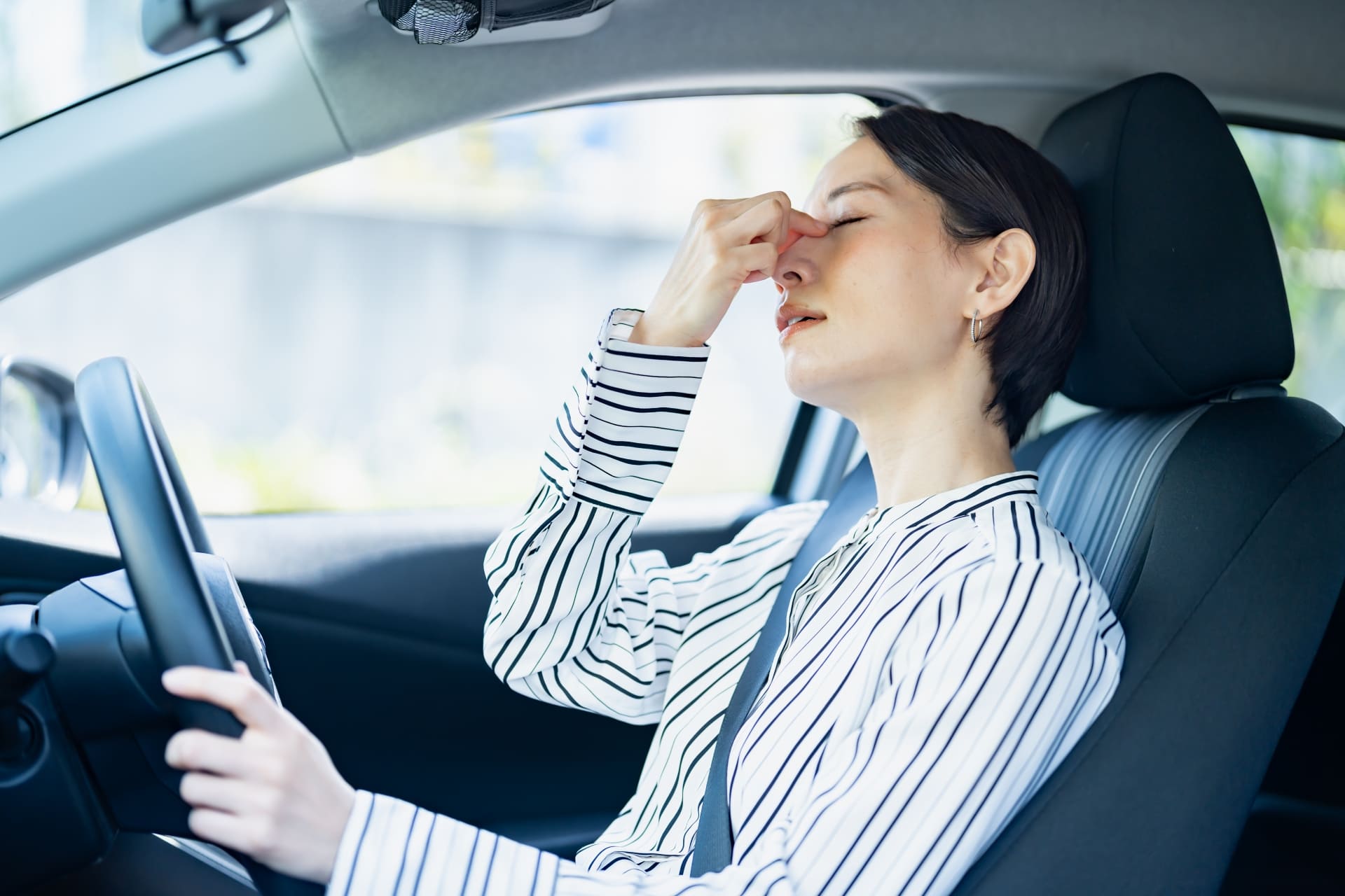 運転中の眠気にどう対処する？すぐに試せる方法